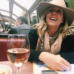Meet your Posher, Sarah
